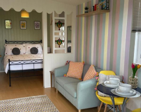Pwllglas Bach - Spacious Cabin